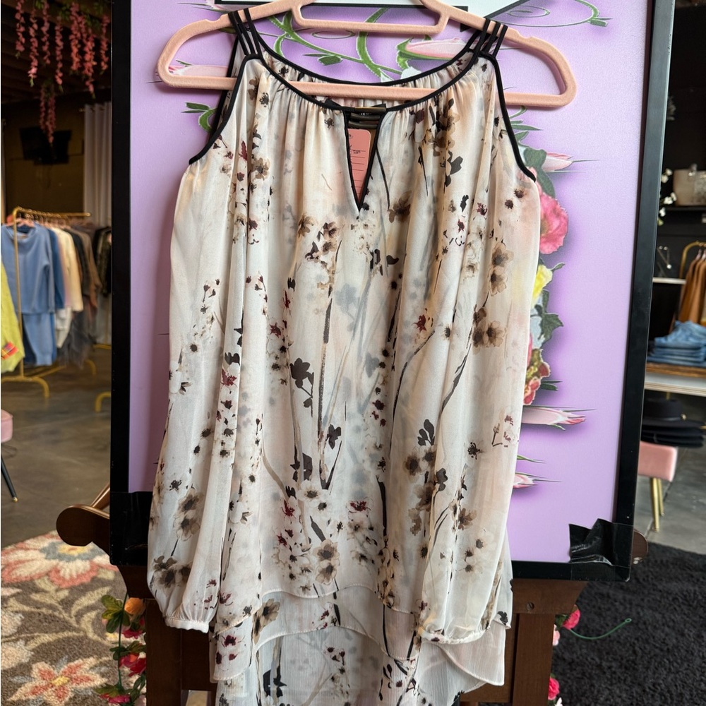 Floral Sleeveless Blouse